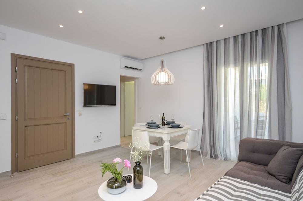איוס פרוקופיוס Elegant Apartments מראה חיצוני תמונה